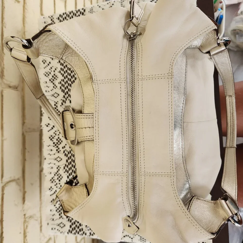 Coach Soho Cream & Gold Leather Shoiulder Bag Purse